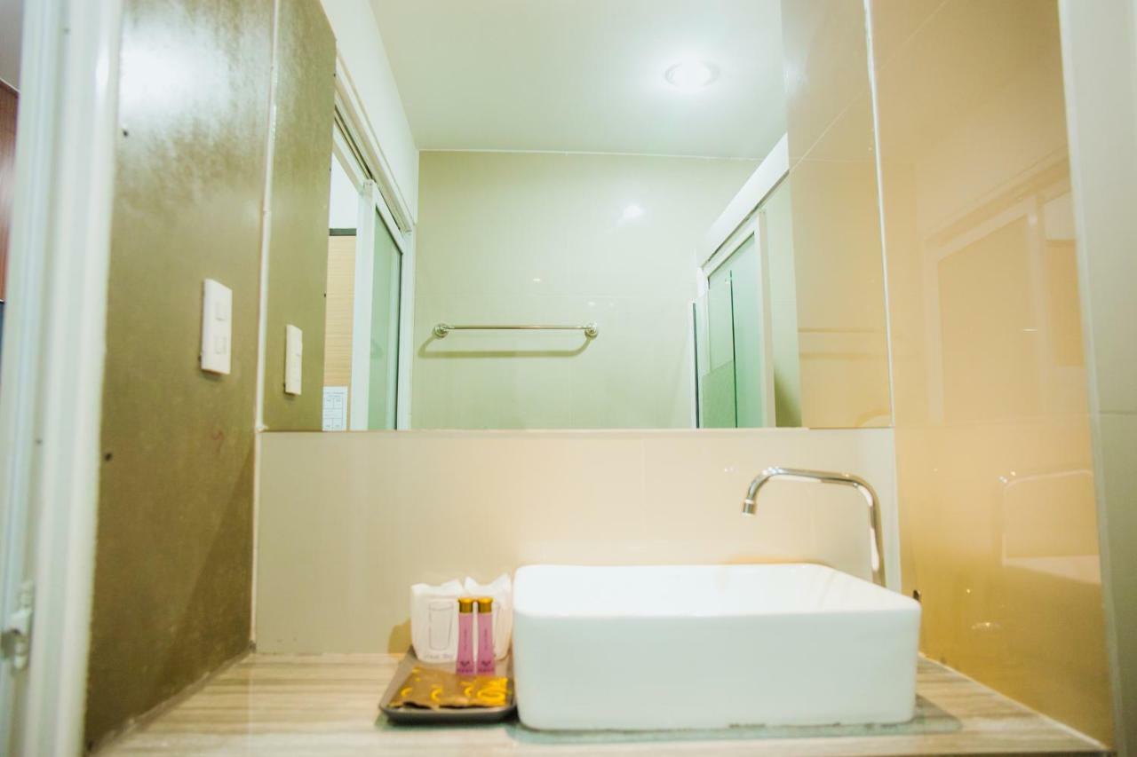 Km Hotel Chiang Mai Zewnętrze zdjęcie